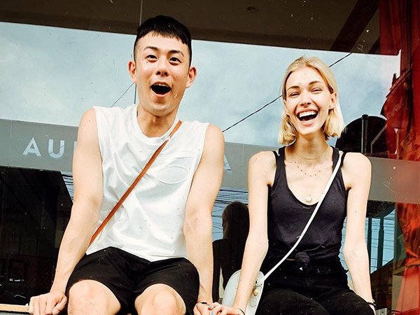 Serunya Rapper Beenzino Liburan di Bali Bareng Pacar Usai Wamil