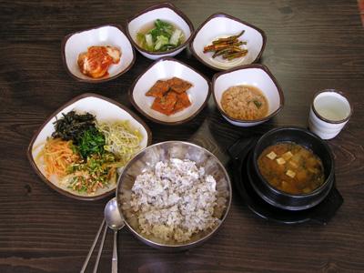 Nikmatnya Boribap, Menu Sehat Favorit Para Vegetarian di Korea