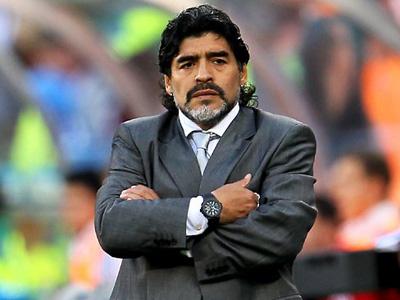 Wah, Diego Maradona kembali Dilaporkan ke Polisi!