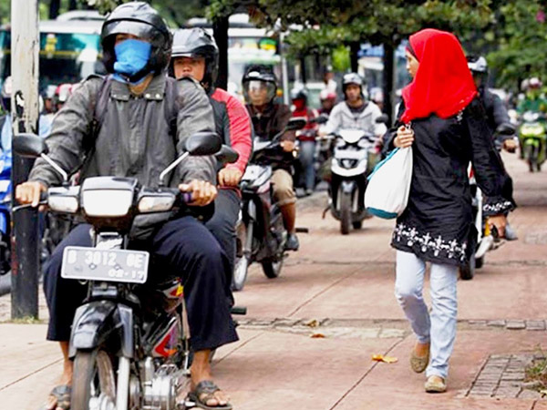 Data Ponsel Dunia Tunjukkan Orang Indonesia Paling Malas Jalan Kaki!