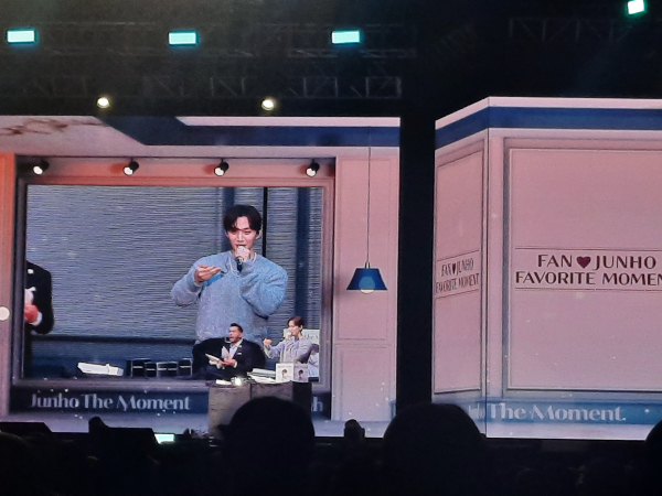 Lee Junho Berikan Fan Service Juara di Fanmeeting Jakarta