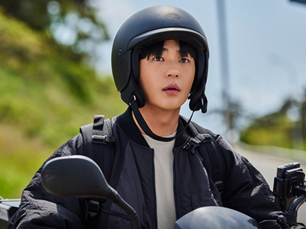 Intip Transformasi Shin Jae Ha Saat Jadi Programmer di Drama 'Evilive'