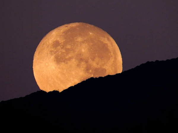 Catat Jadwal Supermoon Terakhir di Tahun 2022, Bareng Hujan Meteor