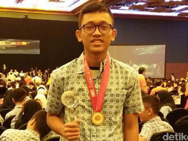 Putra Kapolda Baru Metro Jaya Raih Grand Championship Matematika!