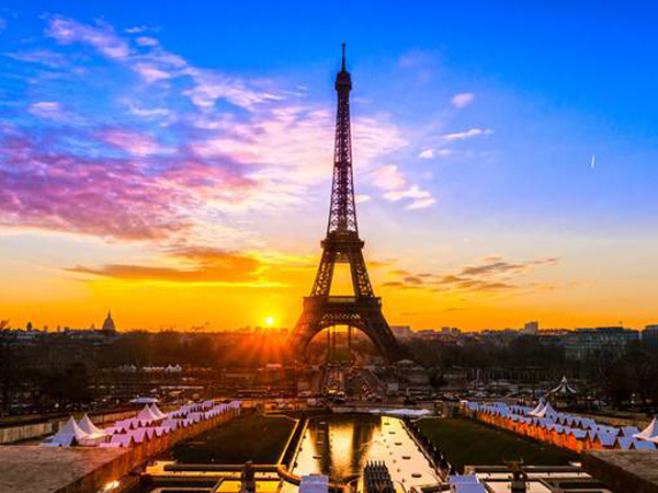 Belajar Dari Tragedi Paris, Ini Yang Sebaiknya Dilakukan Wisatawan Saat Situasi Genting