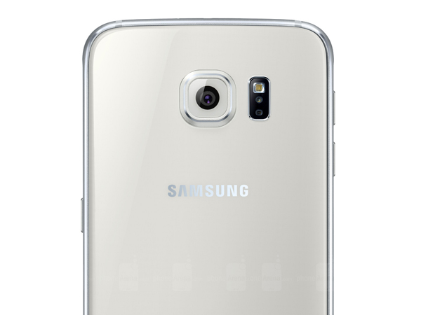 Pengguna Keluhkan Lampu Flash LED Samsung GALAXY S6 Tidak Bisa Dimatikan