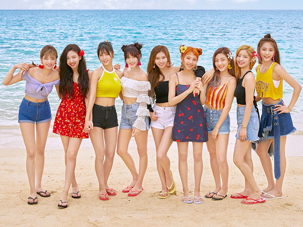 TWICE Curhat Perasaan yang Dirasakan Pada Comeback Musim Panas Perdana