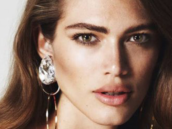 Valentina Sampaio, Model Transgender Pertama Victoria's Secret yang Kontroversial