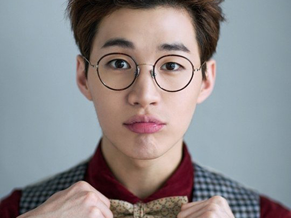 Henry Super Junior-M Senang Banyak Orang yang Minta Lihat Lubang Hidungnya?