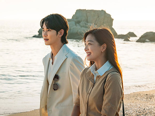 Drama Kim Soo Hyun dan Jo Bo Ah 'Knock Off' Akan Dirilis Dua Bagian