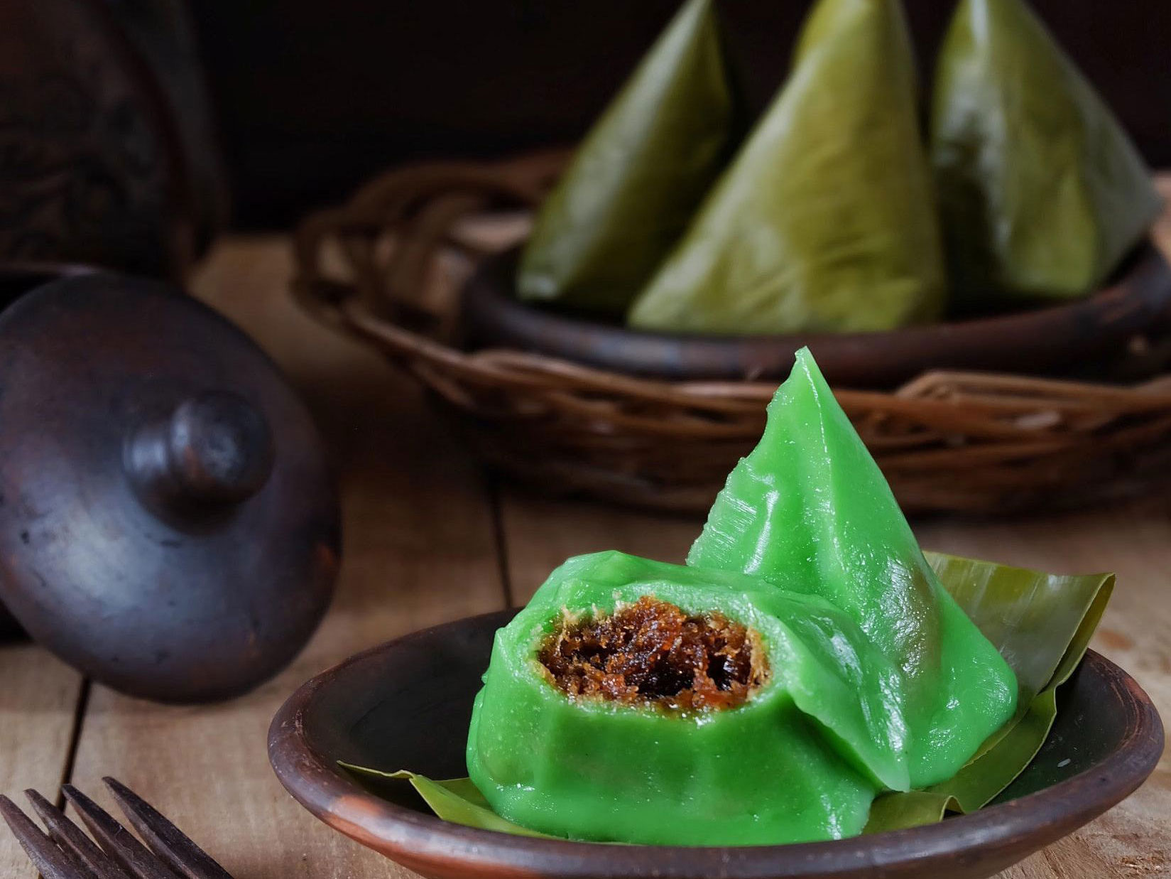 Cicipi 7 Makanan Tradisional yang Dibungkus Dengan Daun Pisang, Dijamin Enak!