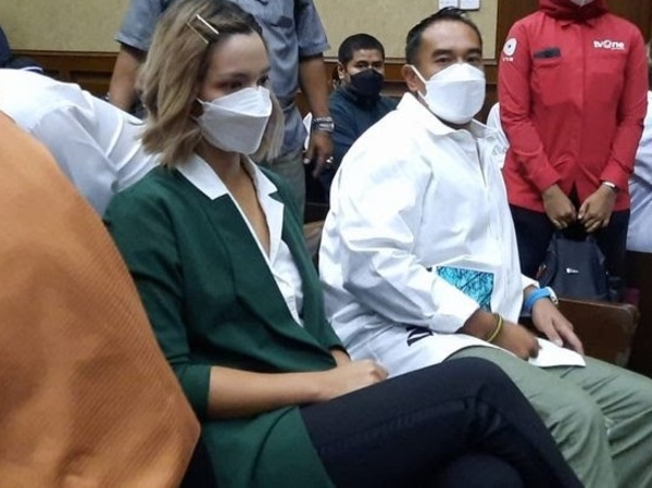 Nia Ramadhani dan Ardie Bakrie Divonis 1 Tahun Penjara, Kenapa Bukan Rehab?