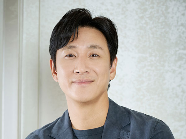 SAG Awards Beri Penghormatan untuk Mendiang Lee Sun Kyun
