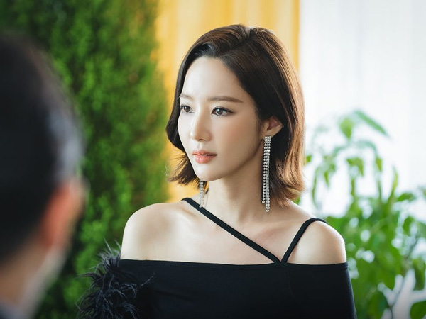 Dikritik Soal Pakaian di 'Marry My Husband', Park Min Young Akui Ganti Stylist