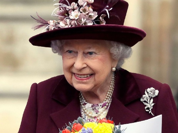 Koleksi Bros Mahal Ratu Elizabeth II Ada yang Senilai Rp 168 Miliar