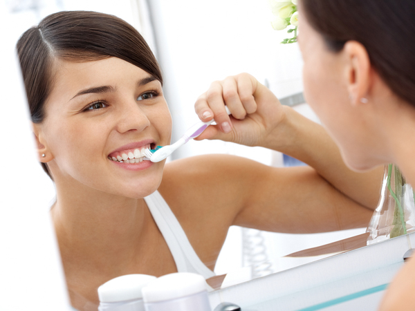 Ini Dia Alasan Kenapa Harus Menyikat Gigi Sebelum Tidur Dimalam Hari