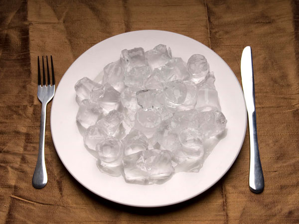 Ada Jenis  Ice Diet Benarkah Makan Es Batu  Bisa Turunkan 