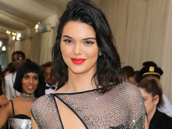 Kendall Jenner Nyaris Tampil 'Bugil' di Met Gala 2017