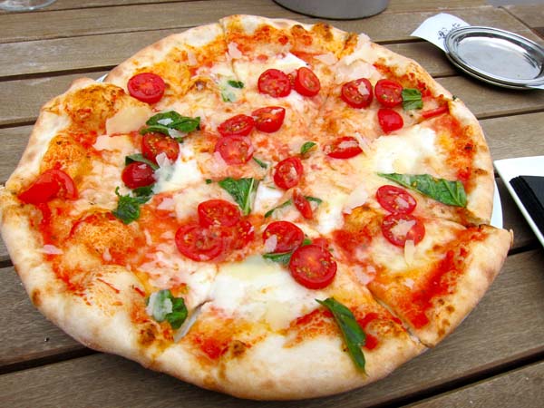 Terdengar Konyol, Pria Ini Justru Kurus Dengan Makan Pizza Setiap Hari!