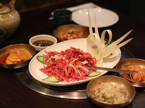 Menikmati Rasa Tradisional Korea yang Khas di Restoran Jingogae!