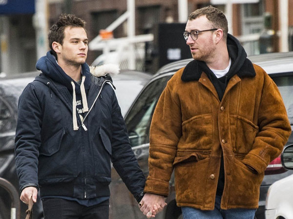 Hampir Setahun Pacaran, Sam Smith dan Brandon Flynn Dikabarkan Putus!