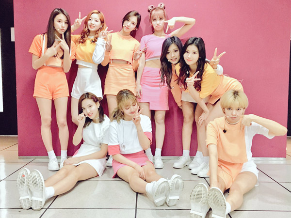 Permintaan Fans Membludak, TWICE Akhirnya Datang Lagi ke 'Running Man'!