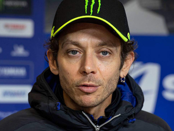 Jadi Pembalap Pertama Positif COVID-19, Valentino Rossi Sedih dan Marah