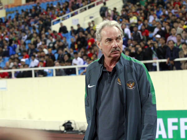 Gagal di Piala AFF 2014, Pelatih Alfred Riedl Siap Tinggalkan Timnas Indonesia