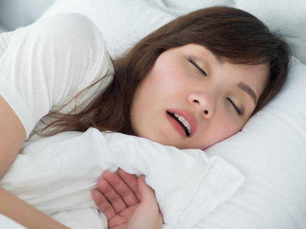 Berbagai Masalah Kesehatan yang Mengintai dari Kebiasaan Tidur dengan Mulut Terbuka