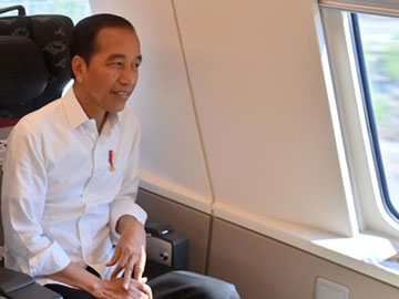 Respon Jokowi Saat Kereta Cepat Disebut Enggak Bakal Balik Modal Sampai Kiamat