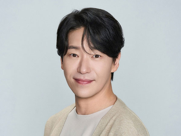 Uhm Ki Joon Umumkan Tanggal Pernikahan 22 Desember