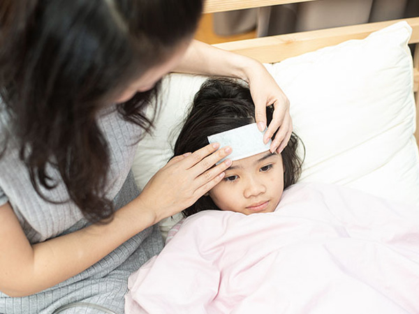 Jangan Sampai Salah, Ini Perbedaan Flu Biasa Dengan COVID-19 Pada Anak-Anak