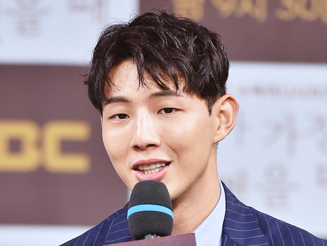 Tanggapi Isu Bully, Ji Soo Minta Maaf Atas Kesalahan Masa Lalu