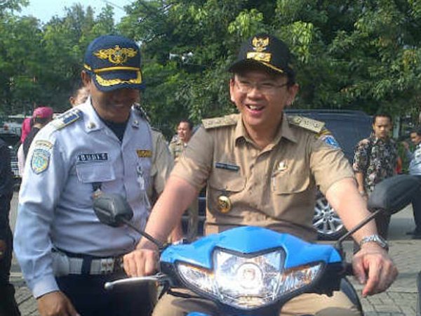 Ahok Minta Lurah Pecat RT/RW di Pemukiman Warga yang Keroyok Polisi