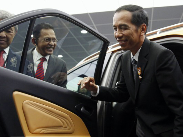 Presiden Joko Widodo akan Tunjuk Mobil Buatan Malaysia Jadi Mobil Nasional?