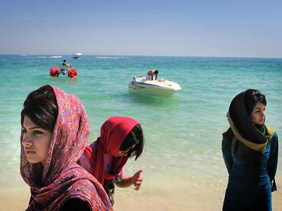 Ini Dia Pantai yang Hanya Diperbolehkan untuk Kaum Wanita