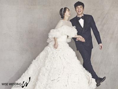 Harga Fantastis Gaun Pengantin Shim Yi Young di Pernikahannya dengan Choi Won Young