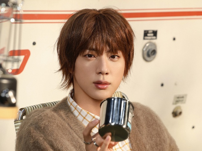 Jin BTS 'Happy' Menjadi Album Solo K-Pop Terlaris di Jepang Tahun Ini