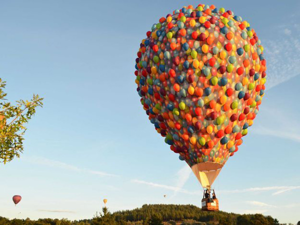 Wah, Balon Udara Khas Film Animasi ‘Up’ Benar-Benar Mengudara!