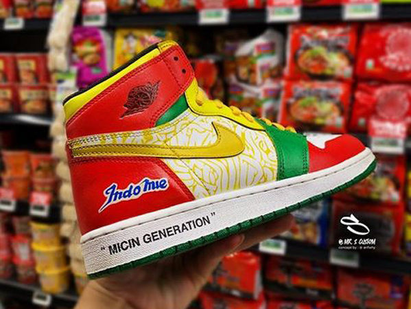 Viral Sepatu Indomie x Nike Jordan 1 Karya Anak Bangsa