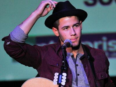 Pasca Bubar dengan Jonas Brothers, Nick Jonas Langsung Memulai Karir Solonya!