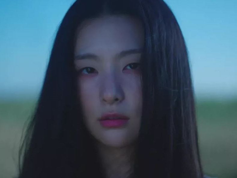 Seulgi Red Velvet Resmi Debut Solo Lewat MV '28 Reasons'