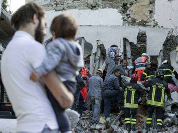 Berkaca Dari Gempa Italia, Ini Yang Bisa Kamu Lakukan Untuk Sesama Jika Terjadi Bencana