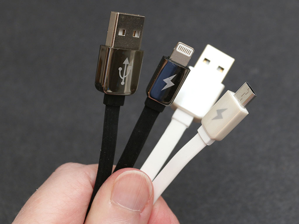 Beda USB Type dan Micro USB yang Perlu Kamu Pahami