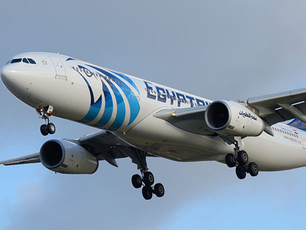 Pesawat EgyptAir Dibajak, 82 Penumpang Dipaksa Mendarat di Cyprus