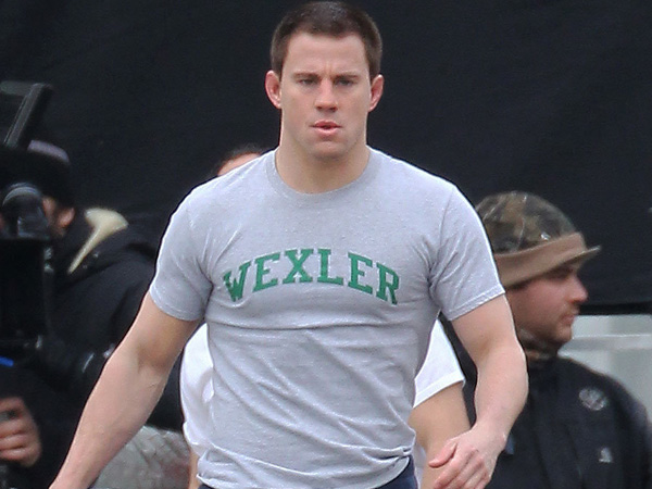 Wow, Channing Tatum Pamer Tubuh Berototnya di Trailer ‘Foxcatcher’!