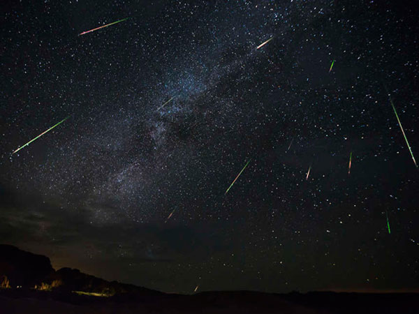 Cara Menikmati Hujan Meteor yang Akan Turun Pada Malam Ini