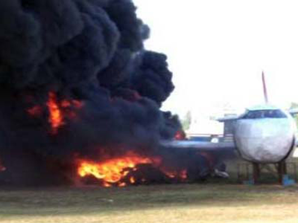 Pesawat Latih Jatuh, Pilot Luka Bakar 90 Persen