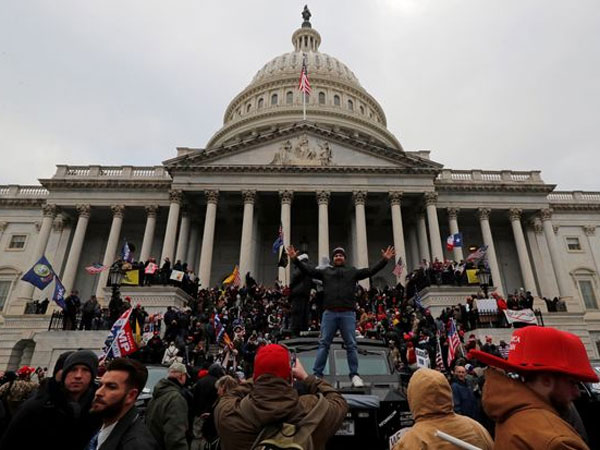 4 Orang Dilaporkan Tewas dalam Aksi Demo Pendukung Trump di Capitol Hill