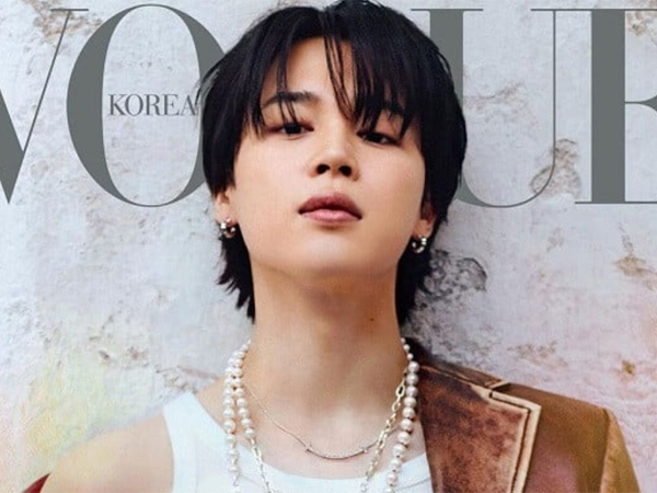 Jimin BTS Tampil Sexy and Chic dalam Pemotretan Cover Vogue Korea